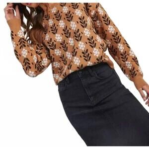 NEW LILY CLOTHING floral jacquard crew neck long-sleeved sweater in khaki